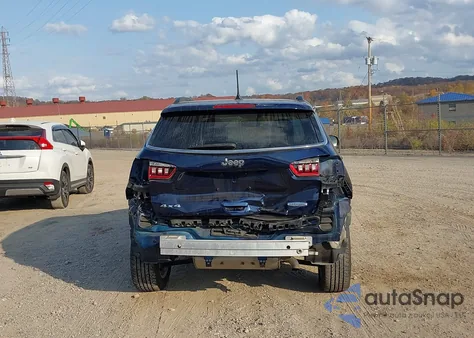 2019 Jeep Compass Latitude 4X4 z USA, uszkodzony, nr VIN 3C4NJDBB0KT818133